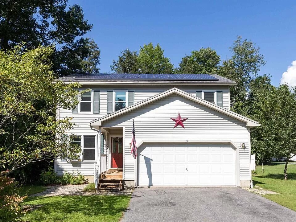 82 Hobbs Rd, Milton, VT 05468